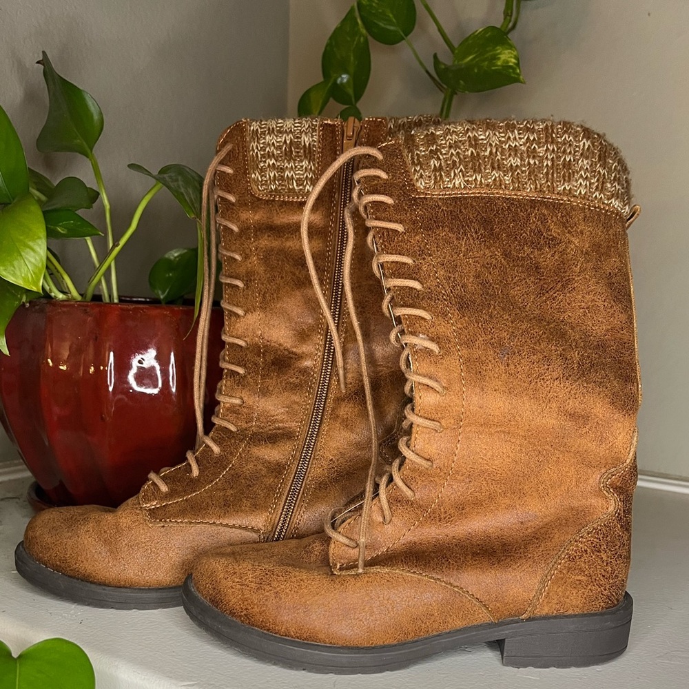 American Eagle by Payless Girls Size 2 Brown Knit Top Lace Up Boots